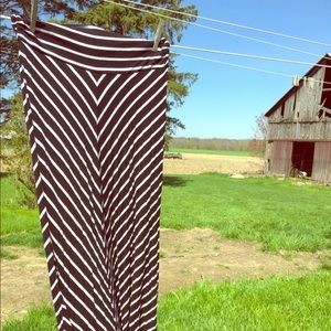 Black stretchy chevron maxi skirt